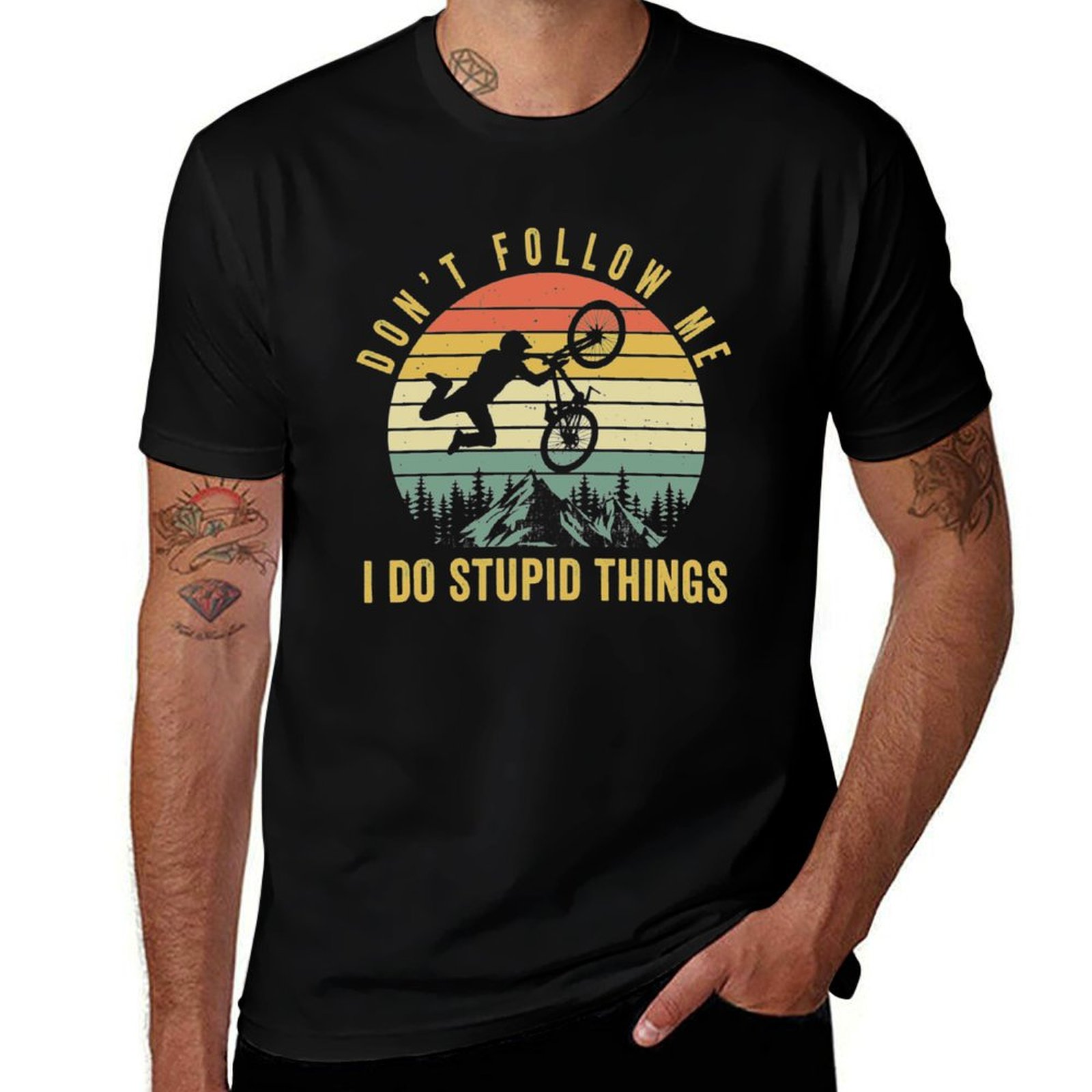 Mountain Biking Essentials - อย่าตามฉันมา ฉันทำสิ่งที่ไม่ดี เสื้อยืดลายจักรยานเสือภูเขา เสื้อยืดสีพื้นแบบเรียบง่าย