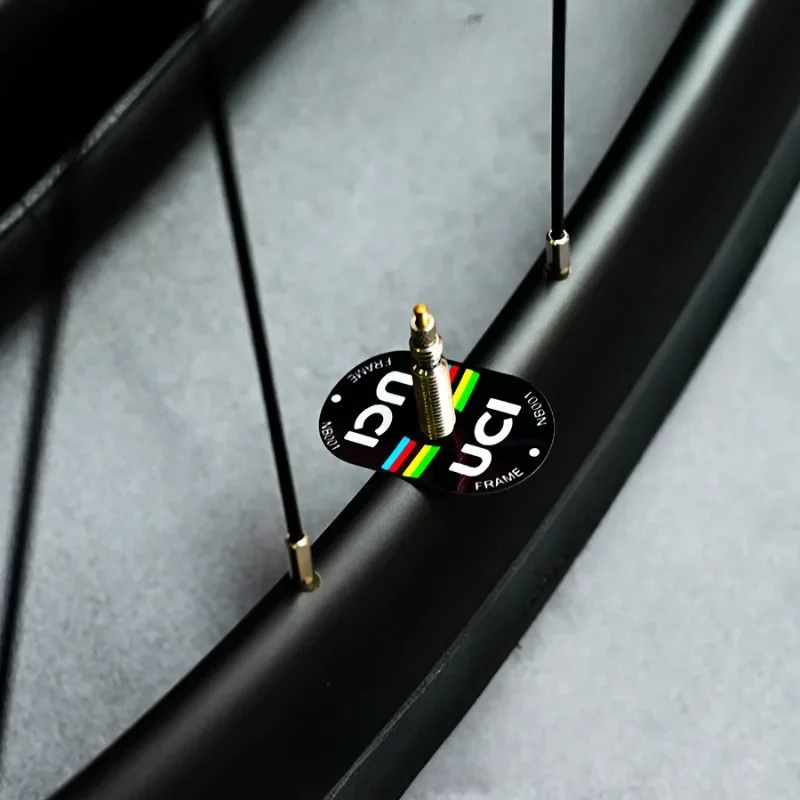 สติ๊กเกอร์ติดวาล์วที่ได้รับการ - Mountain Biking Uci บทวิจารณ์และราคา