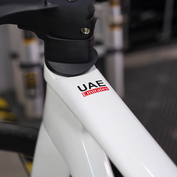 สติ๊กเกอร์ไวนิลกันน้ำ UAE Emir - Mountain Biking Uae บทวิจารณ์และราคา